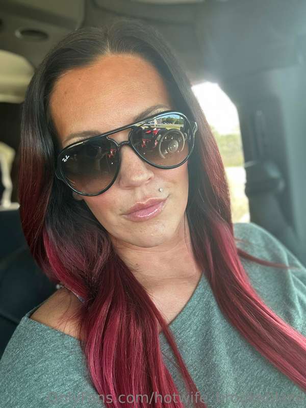 Happy Friday y’all!! Have a great weekend!! 👸🏻♠️🖤😘