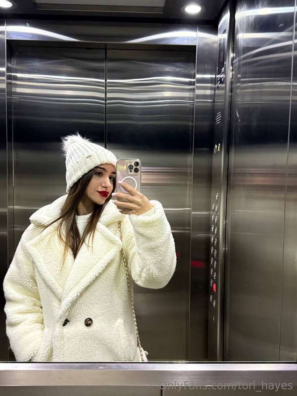 I love the way I look in white so much, I look like some kin..