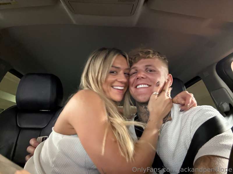 We’re back together finally! 😏 what do you want to see us ma.. 3