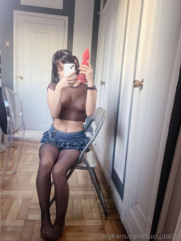 Más fotos patitas y poses ricas 💕💕💕 besito 😘 3