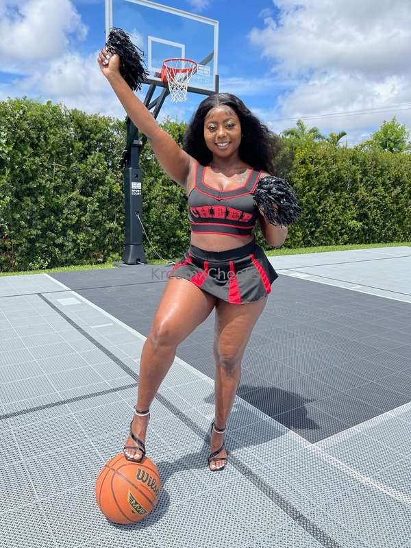 Kream the slutty cheerleader is always down for a fuck 🥰 1