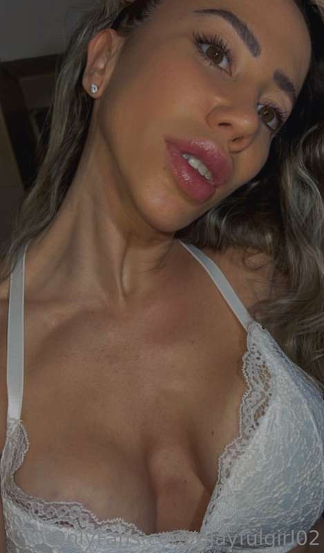 🩷 your best virtual girlfriend 💍 all yours!
🩷
@playfulgirl02..