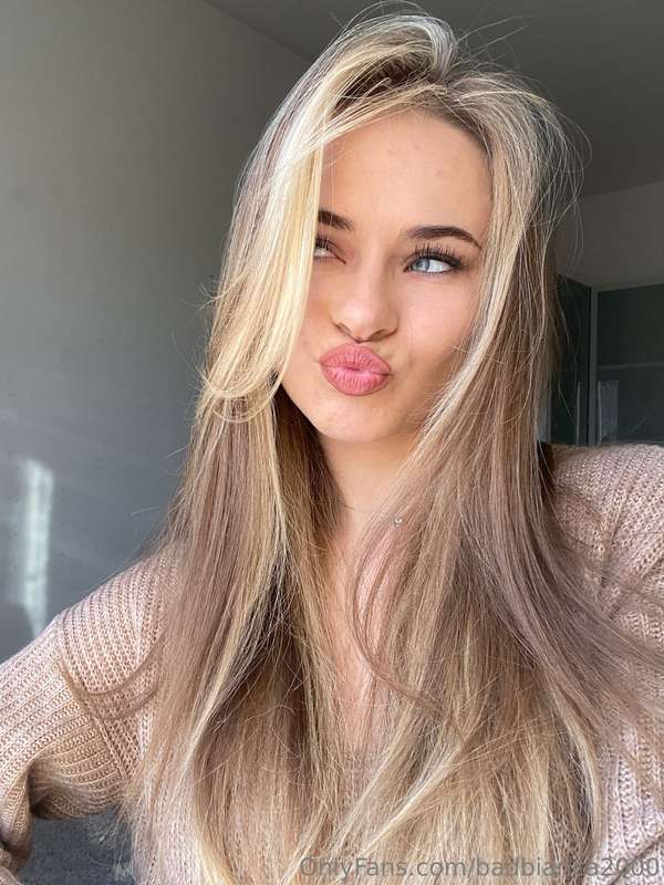 Hey there! ☀️ I’m Zoe @tiny.zoe, and I love the sense of fre..