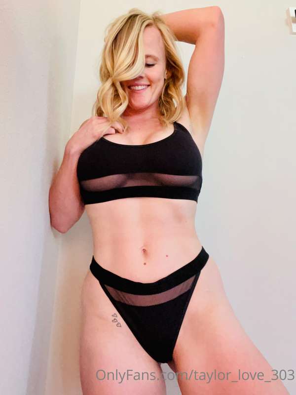 Hey baby.. I got some new bras and panties so I can look lik.. 9
