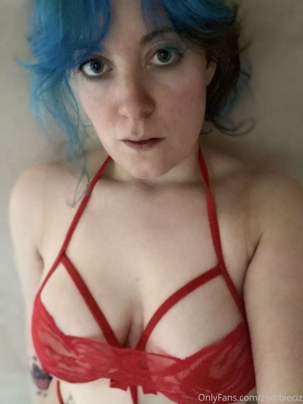 It’s not flattering on my body shape but i couldn’t resist