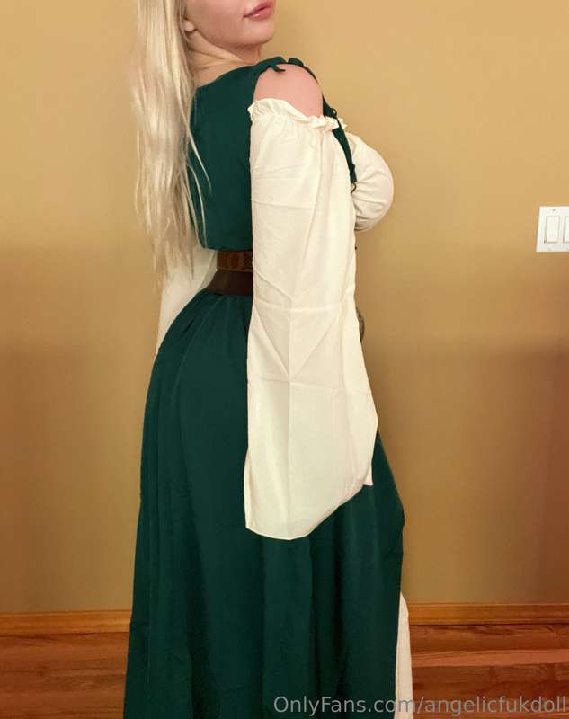 I’m gonna do a photoshoot outside (I’m just waiting for a wi.. 3