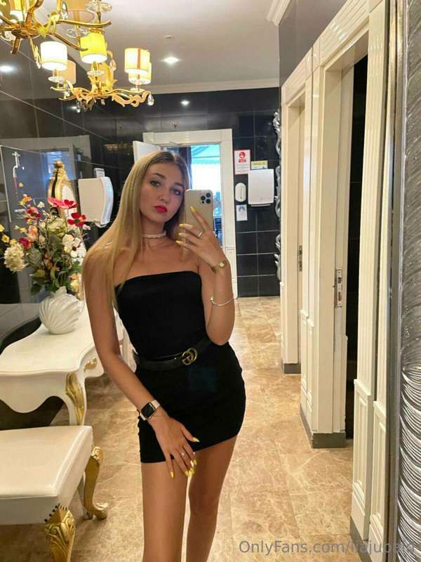 Do you wish for a virtual romance? 💻💋