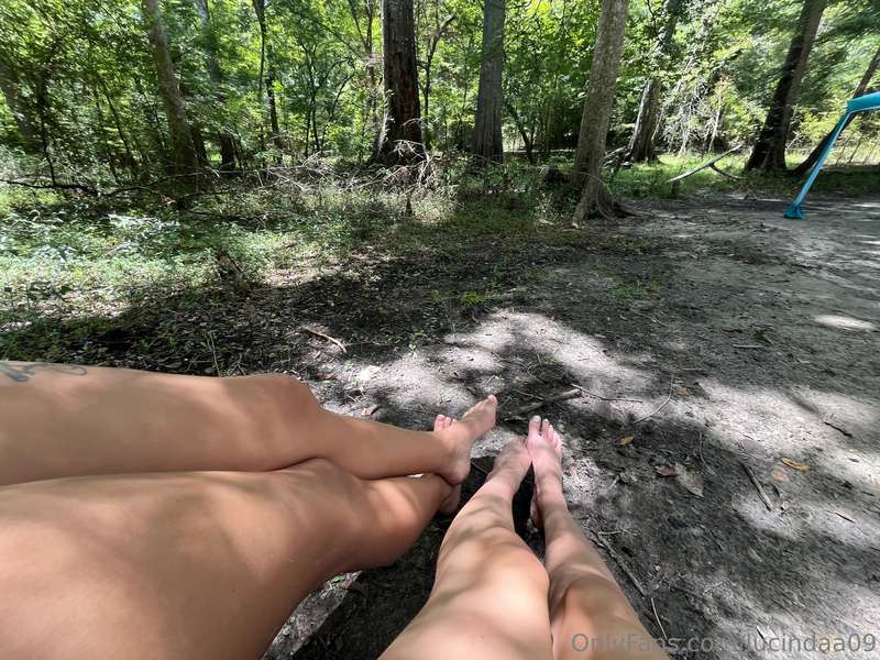 double post for my feet luvers 👣 me & @lilbootyylatina have ..