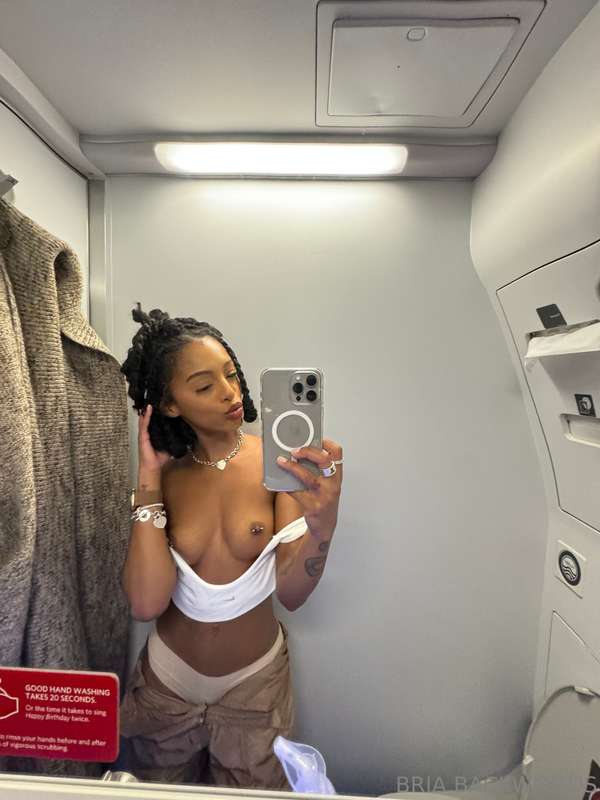 😉 4