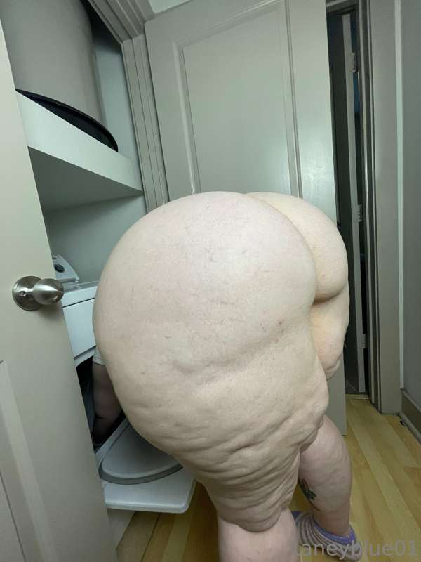 Don’t worry step bro! I’ll get the laundry for you😊 3