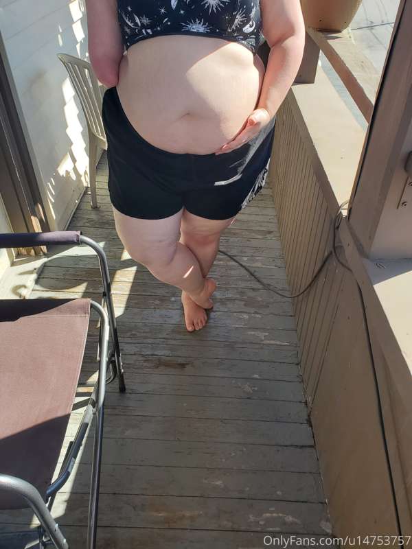 Sun's out, belly's out! 2