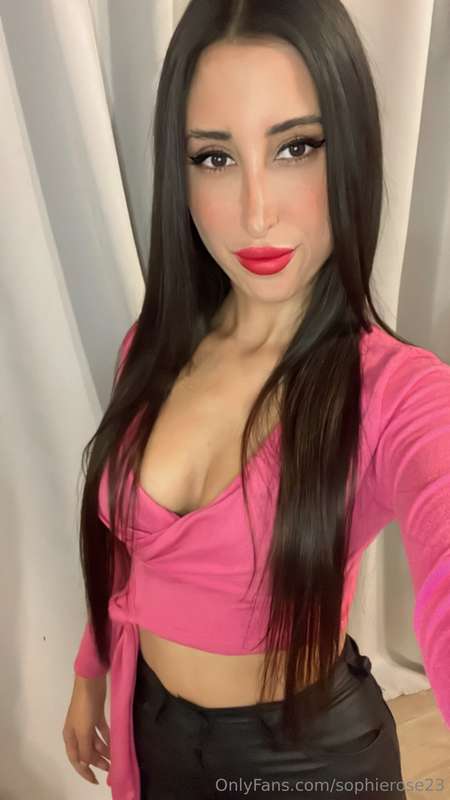 Do you like me in pink? 💕