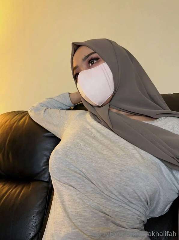 think this sweatshirt’s hiding too much?