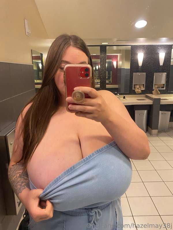 I went to the movie theater earlier and it was sooo chilly 🥶..