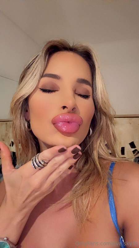 💄 They say makeup is just a maskBut for me, it’s a soft spel..