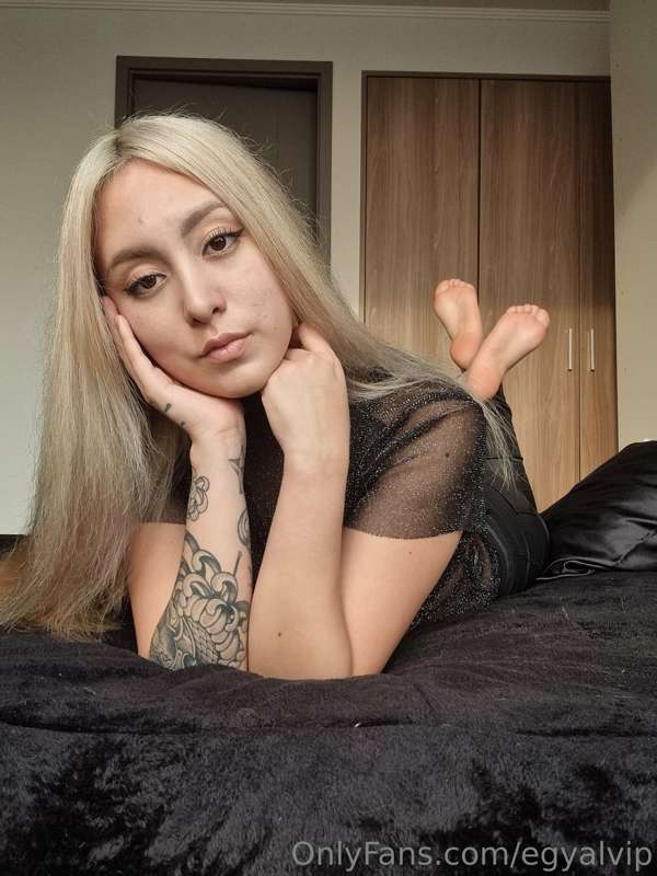 Daily content 18 pics and one video ♡♡♡ enjoy 7
