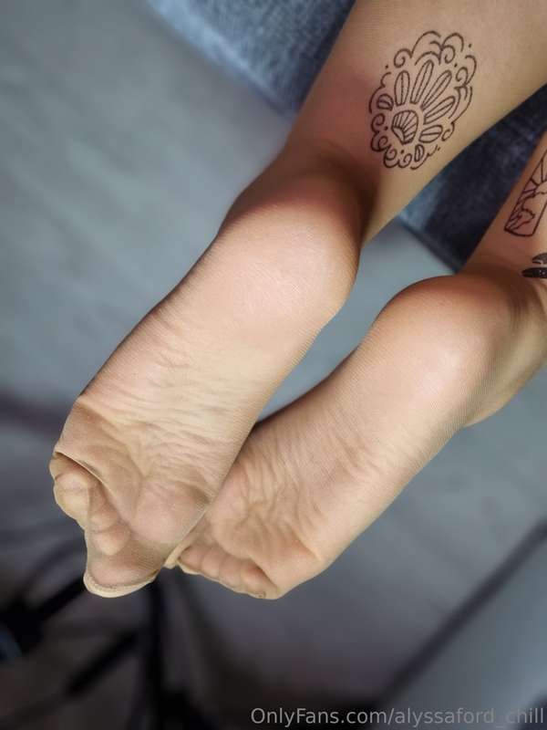 I'll catch it all with my soles 😋