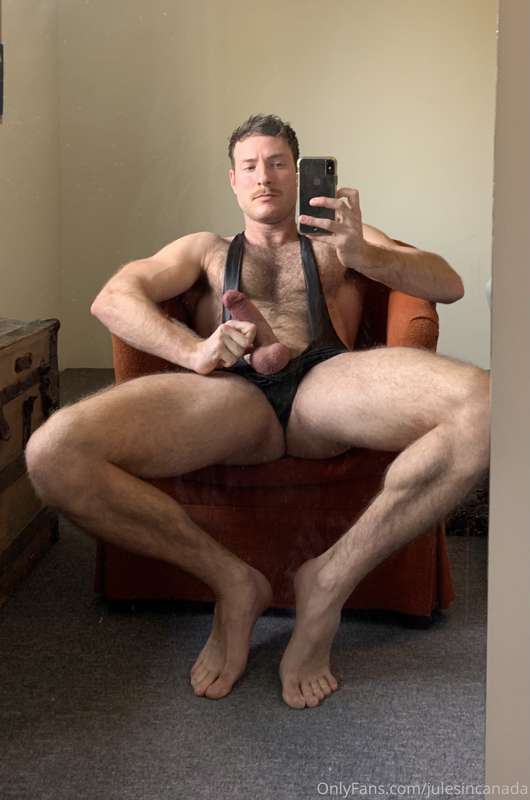 Anyone have anything sexy they want me to wear?? 🤤 4