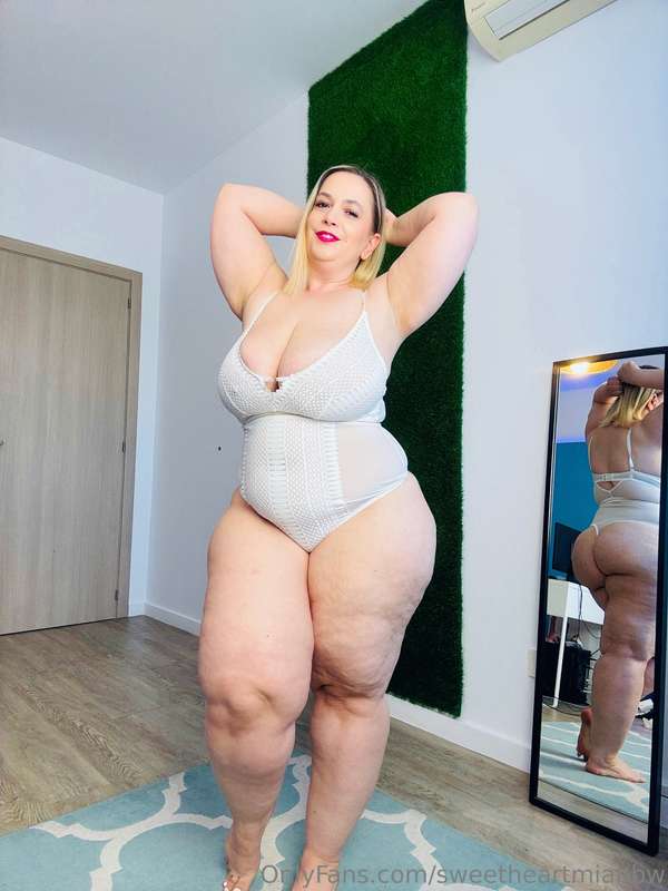 Happy Hump Day everyone ? How are you guys doing ? So I have..