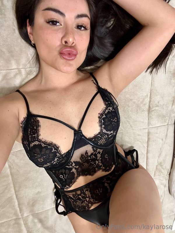 Lingerie du soir, elle te plait ? 🔥