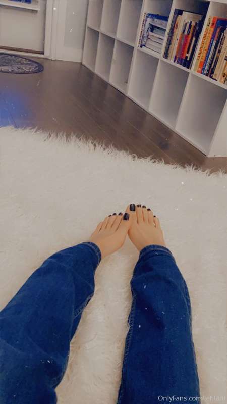 I take too many photos I forget to post them all 😩 last pedi 3