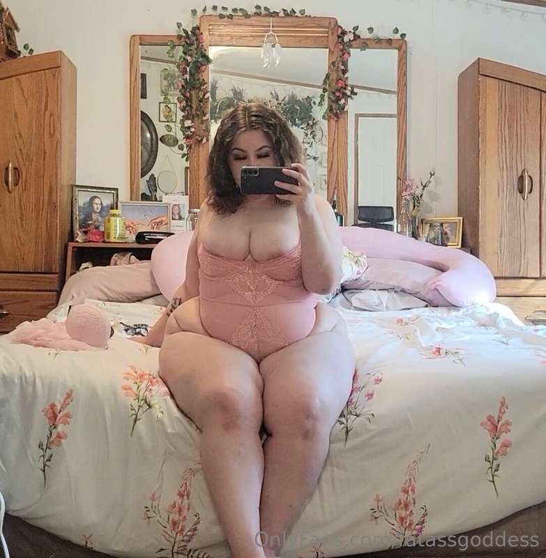 Fatassgoddess - Onlyfans - 28 Feb, 2025