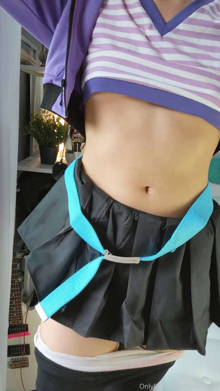 im a good boy ^-^ show me how much you like this and i'll do.. 3