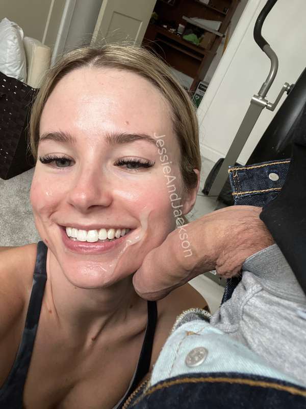 **Some pictures from yesterdays facial** 💦💦
How do I look? 😋.. 6