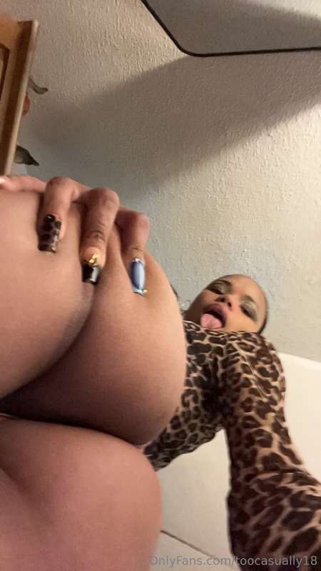 Ass or asmr