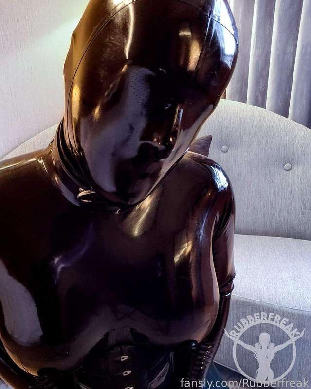 Rubberfreak - Fansly - 23 Feb, 2024 6