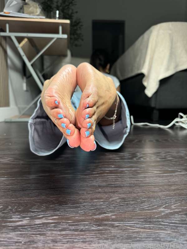 Anikaprettyfeet_ - Fansly - 27 Jun, 2025 15