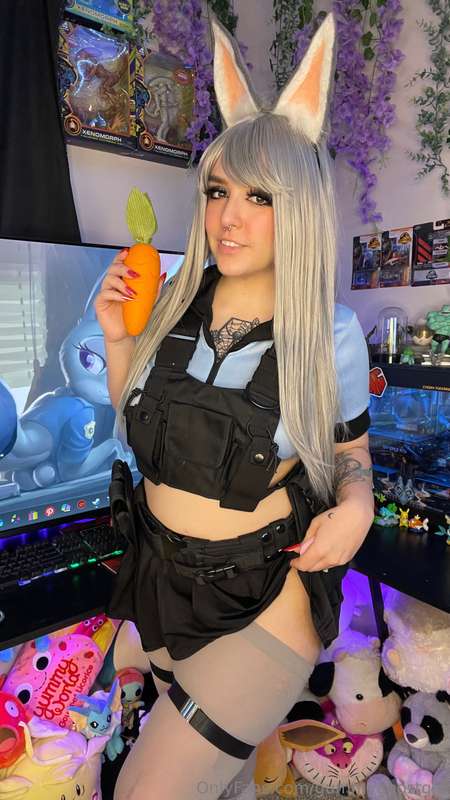 You’re getting a ticket 🚔 I am open to letting you flirt you..