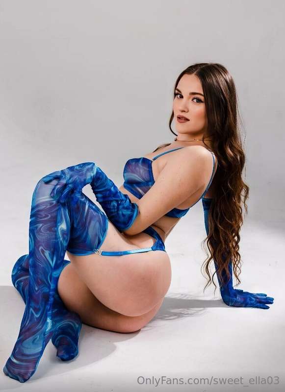 💙 𝗙𝗥𝗘𝗘 𝗢𝗡𝗟𝗬 𝗡𝗢𝗪 💙This hot thing 🍓 @nikky_mocca  🍓 is waiting..