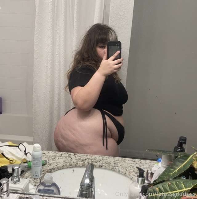 Fatassgoddess - Onlyfans - 18 Mar, 2021 1