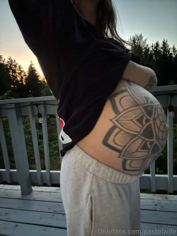 throwback thursday. 🫶🏻 what’s a better view? my 9 month bell..