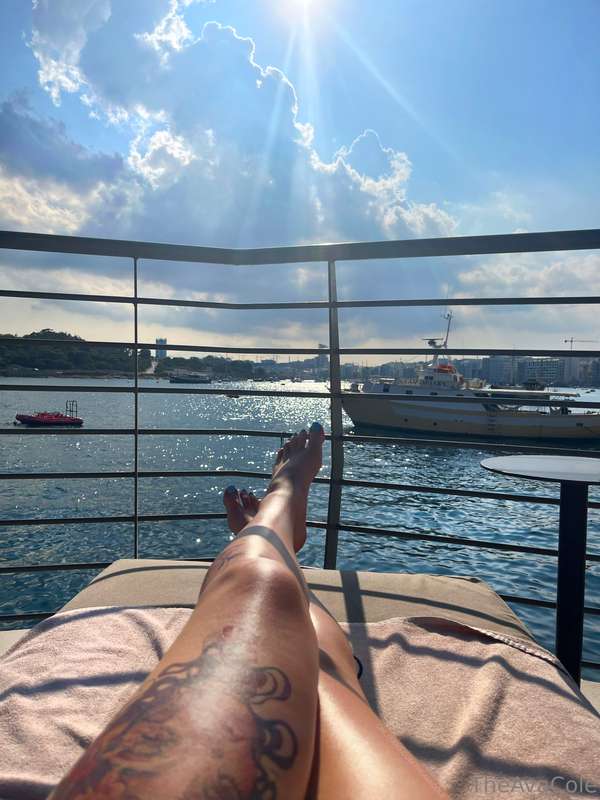 Paradise.. I'm just missing one thing... YOU 🍆👅