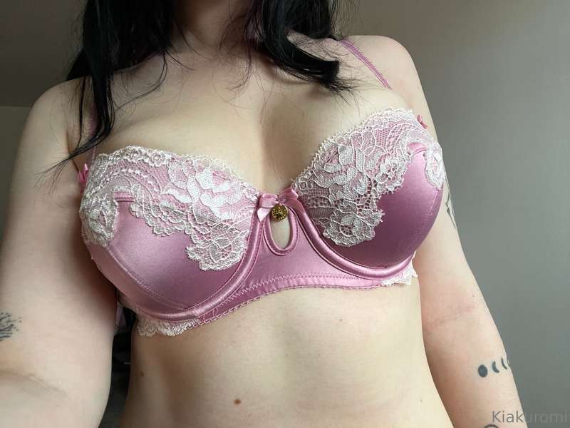 New bra isn’t it so pretty? <3 6