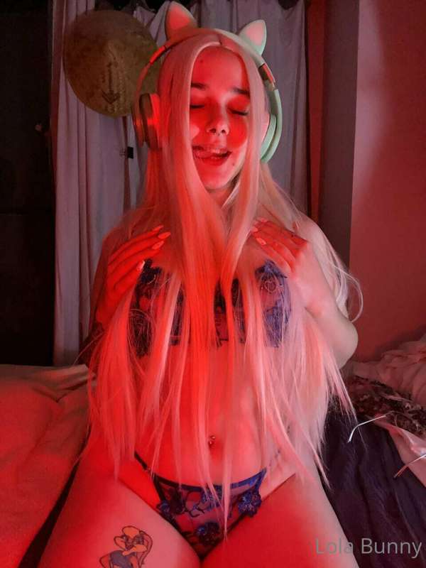 🤗😉 𝙲𝚊𝚗 𝚢𝚘𝚞 𝚒𝚖𝚊𝚐𝚒𝚗𝚎 𝚑𝚊𝚟𝚒𝚗𝚐 𝚐𝚒𝚛𝚕𝚏𝚛𝚒𝚎𝚗𝚍 𝚕𝚒𝚔𝚎 𝚖𝚎? 𝚆𝚑𝚊𝚝 𝚐𝚊𝚖𝚎 𝚠𝚘𝚞𝚕..