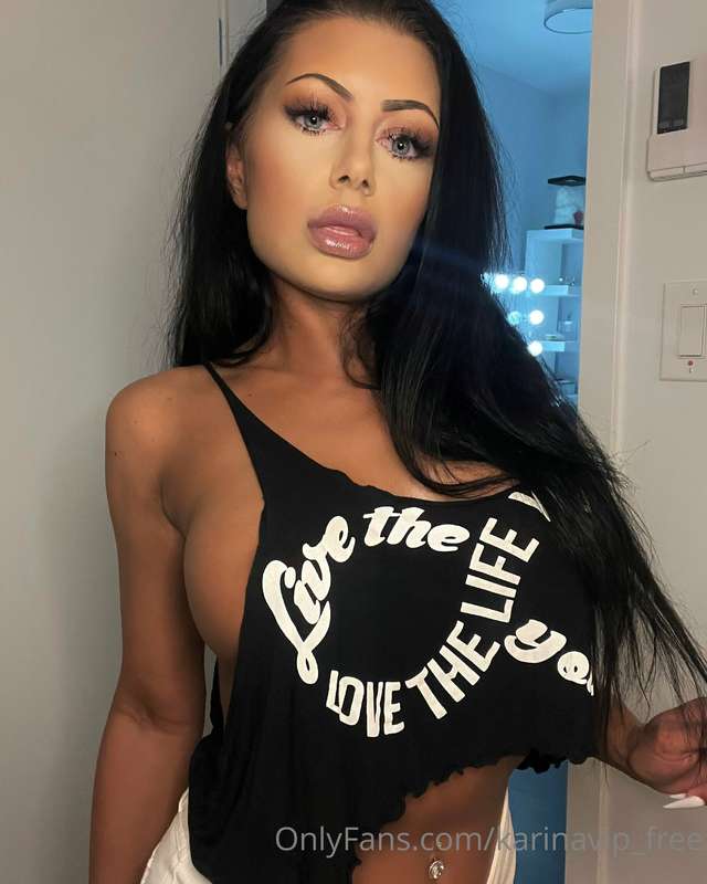 Cum play with me on my VIP babe @karinakendalvip 💜