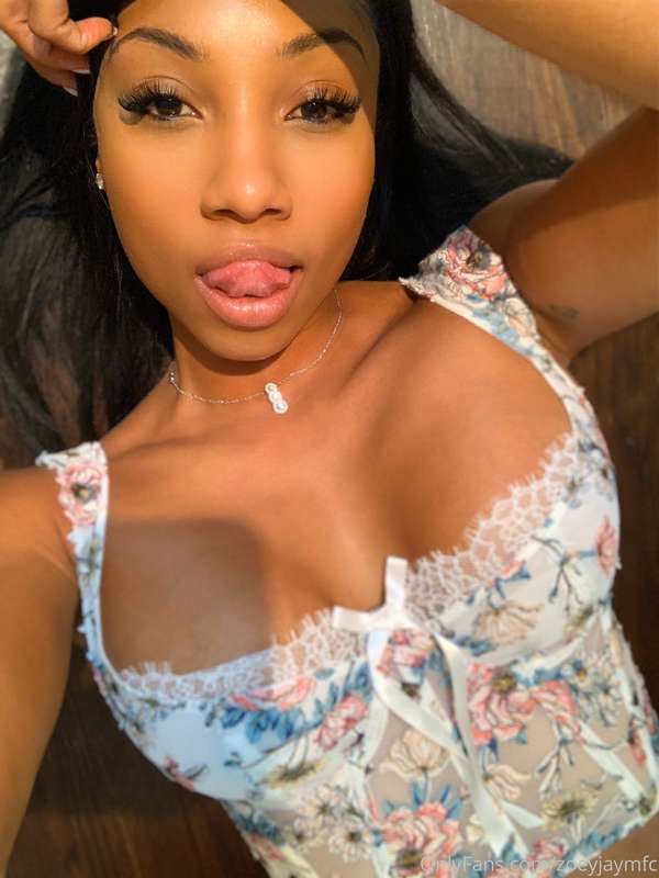 Zoeyjaymfc - Onlyfans - 22 Oct, 2020