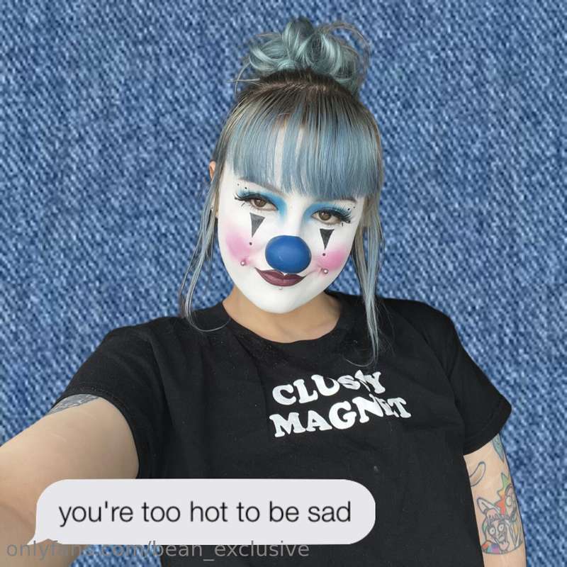 did a terrible clown look this week so here is my redemption..