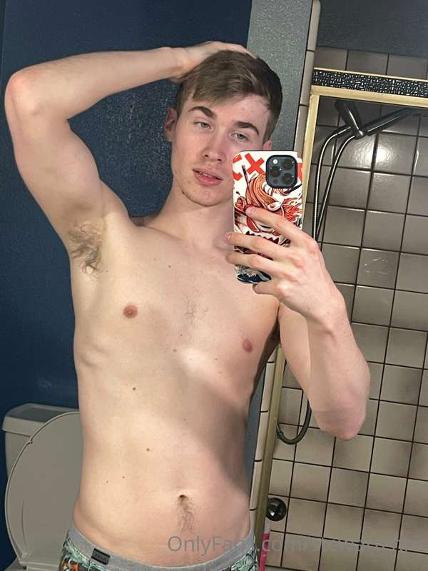 Been getting back into working out, maybe I’ll become a Twun.. 4