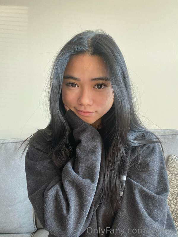 "Bored in the house! Suggest something for me to do ☺️" by joymei from OnlyFans Coomer