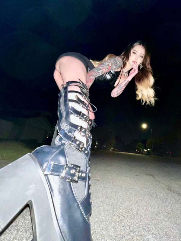 are u looking up my dress?? you fucking perv. i’m gonna have..