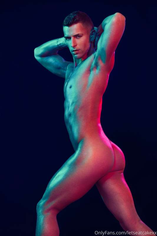 Kaden showing off some skin... for a change 😉😂  Photo By - w..