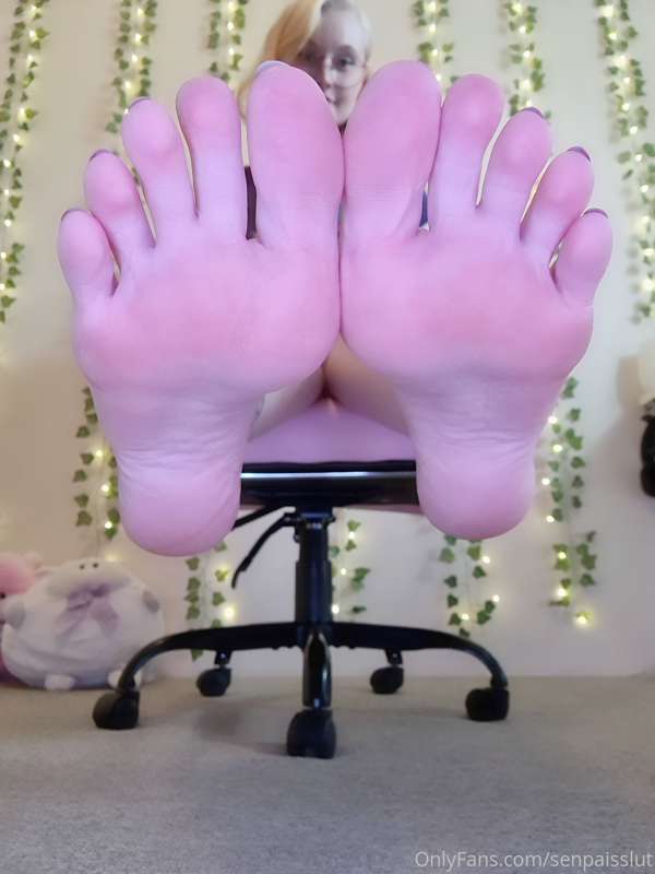 I got a new office chair, it puts my feet at the perfect ang.. 2