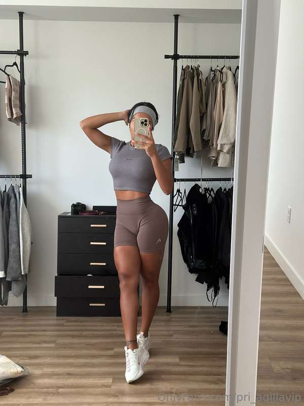 should I start making try-on hauls? what do y'all say?