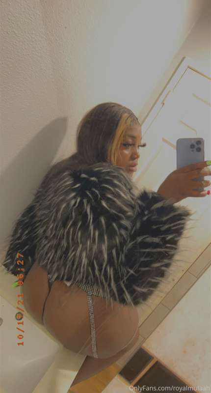 I love riding🍆, I want him too feel the 🌊 from this ass 🍑🤫
