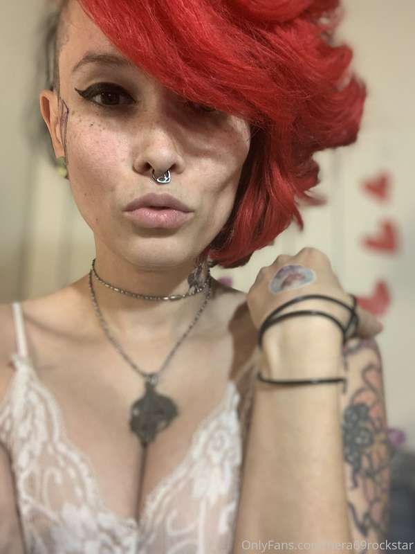 Come play with my hair please