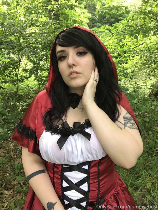 Im wandering the forest all alone, looking for the big bad w..
